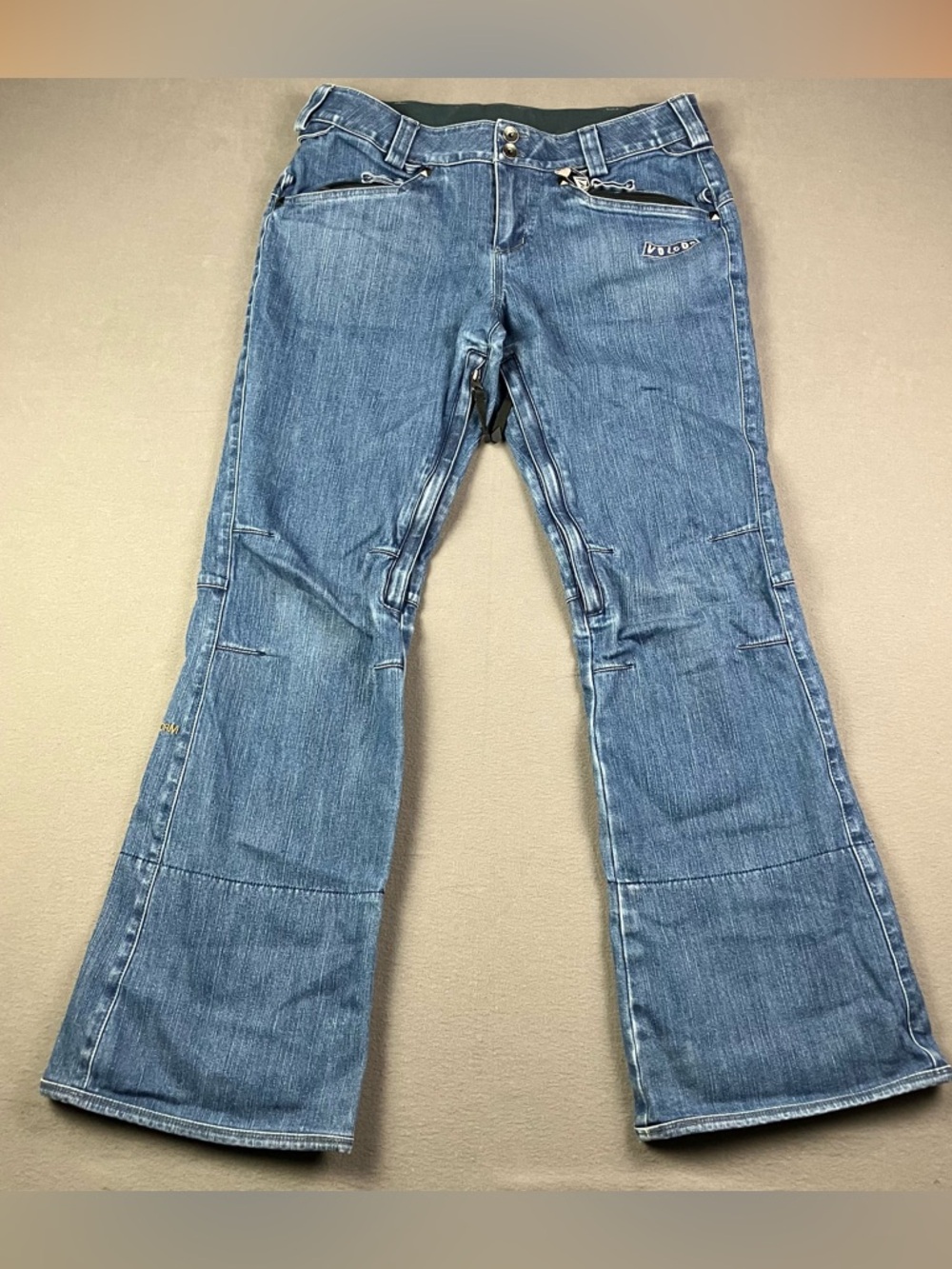 Volcom Winter Ski Snowpants Men’s Size M Nimbus Denim Jeans Style Stretch Slim